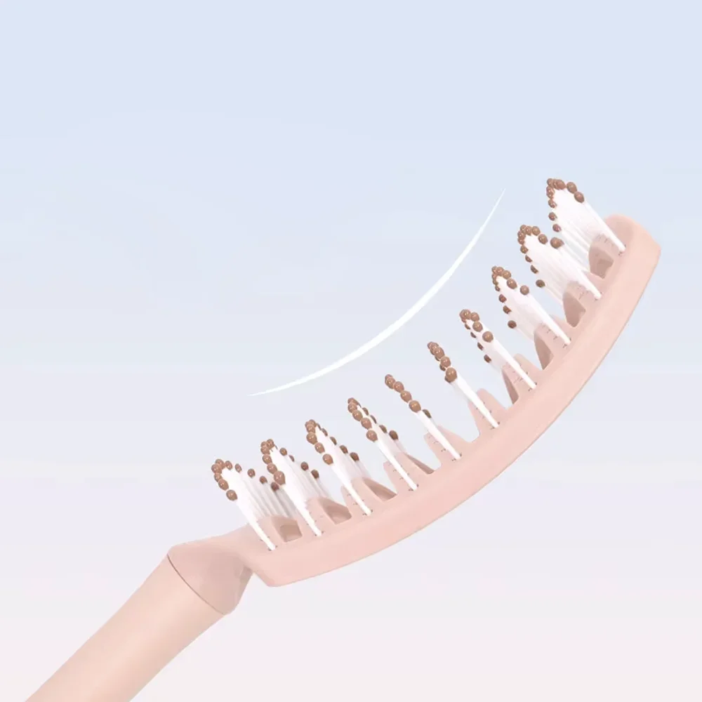 곡선형 볼팁 브러시 클로즈업